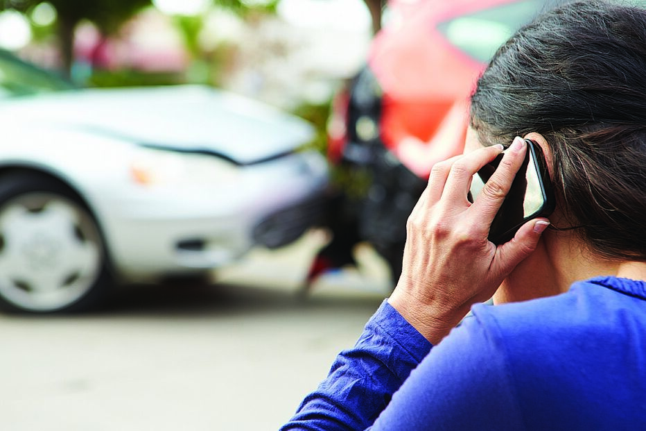 Inventa acidentes para burlar idosas 