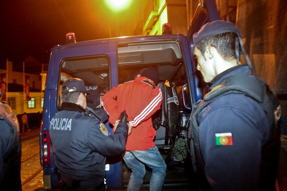 18-07-2015_00_56_02 14 ladrão.jpg