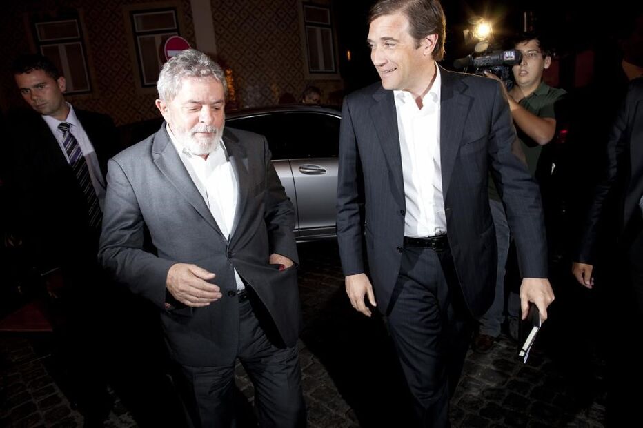 Lula da Silva, Passos Coelho