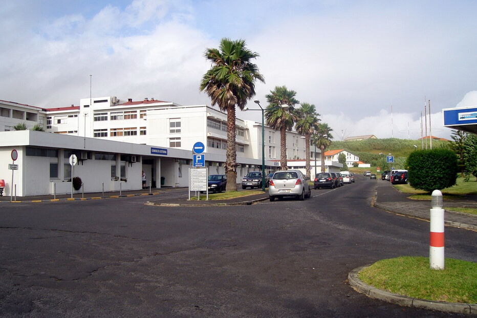 Hospital da Horta, entrada, prédio, fachada
