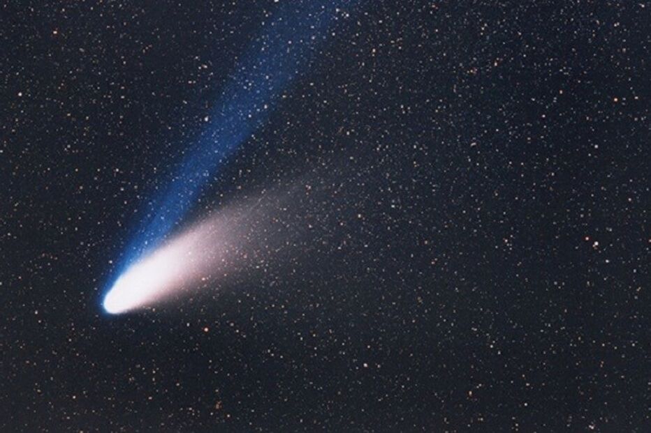 23-07-2015_02_20_29 comet-hale-bopp.jpg