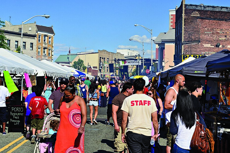 Emigrante morto a tiro à porta de café 