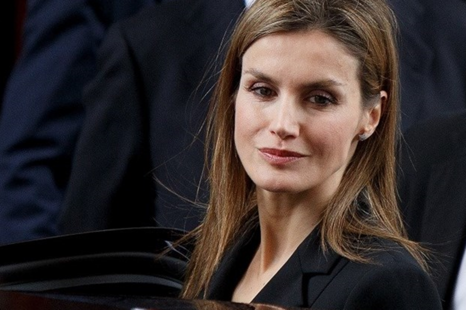 rainha letizia, letizia, espanha, avô, morte, luto, chora