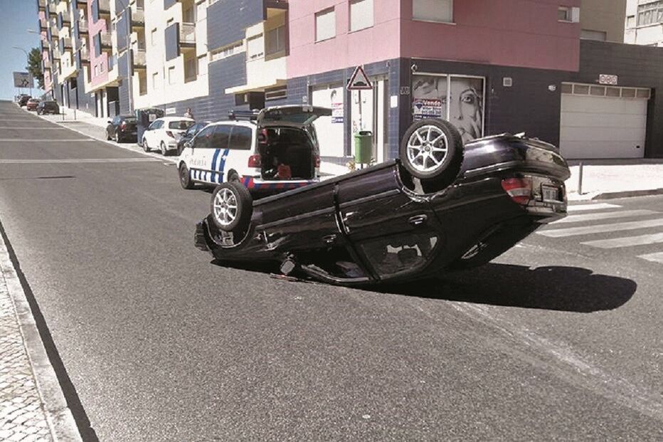 capotamento, acidente, Lisboa