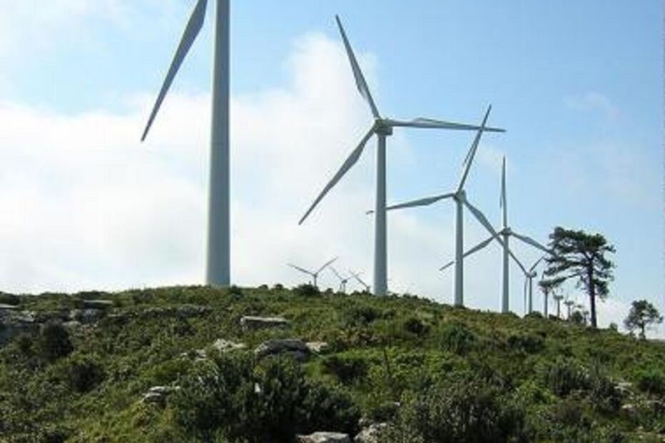 Serra dos Candeeiros, ventoínhas eólicas, 