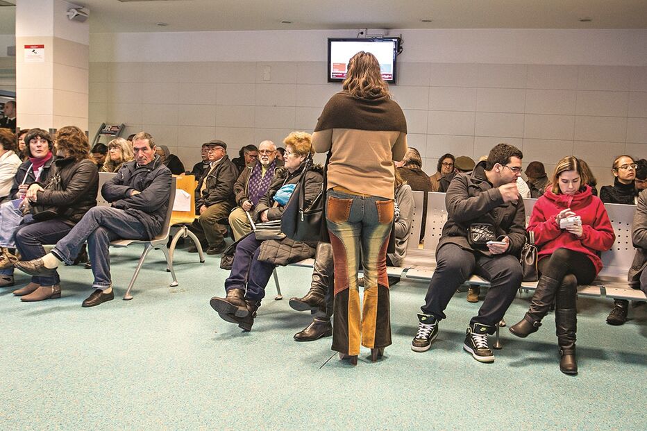 Urgências cheias são culpa de má gestão 