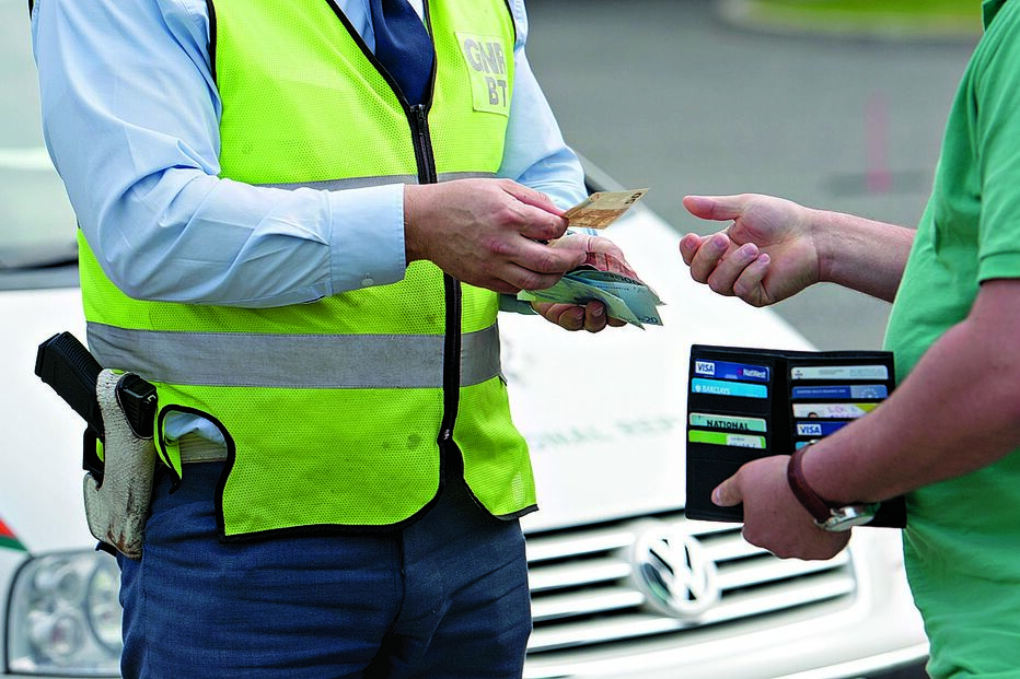 PJ, GNR, buscas, trânsito, autos, controlo, Ministério Público 