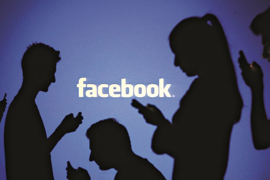 crime, fotos, Facebook, autorização, ilegal, fotografia, redes sociais, Facebook, imagens