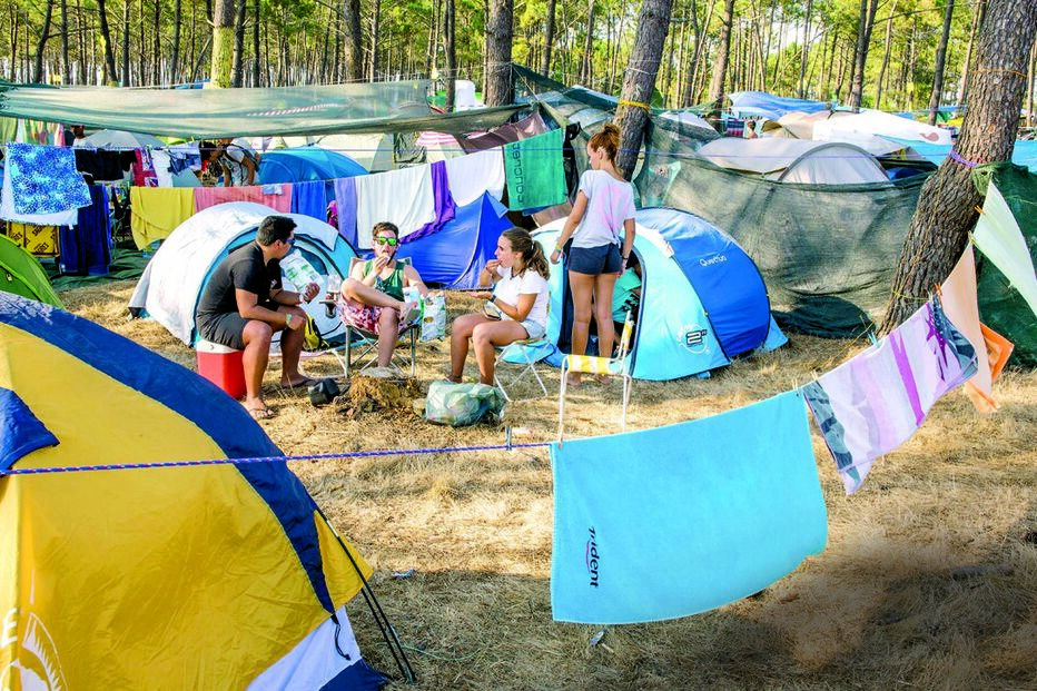 sudoeste, zambujeira, festival, verão, música, festivaleiros