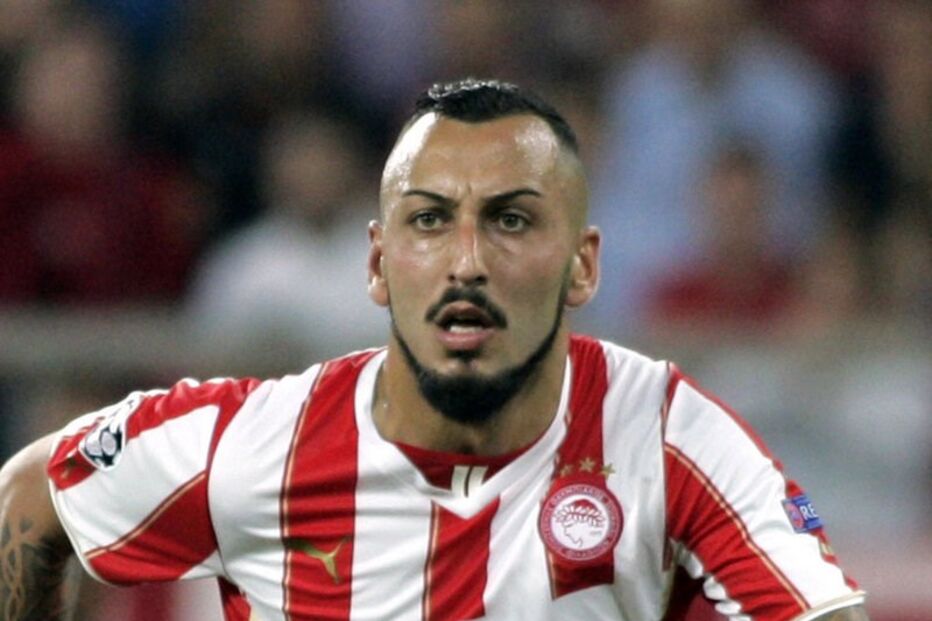 Kostas Mitroglou, avançado, grego, Fulham, Olympiacos, Benfica