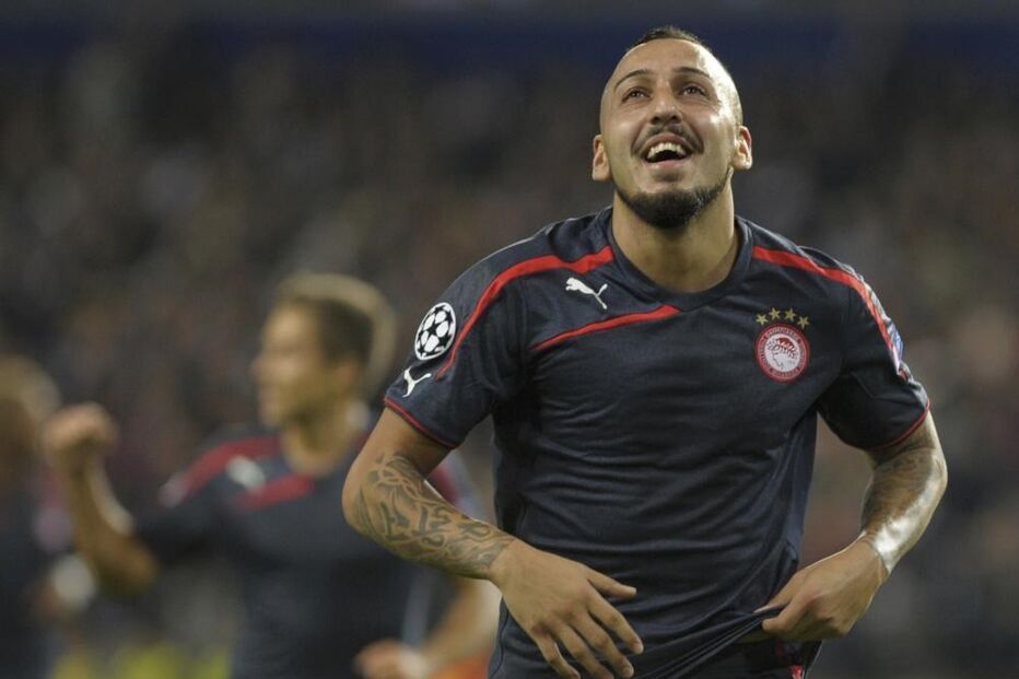 Kostas Mitroglou, avançado, grego, Fulham, Olympiacos, Benfica