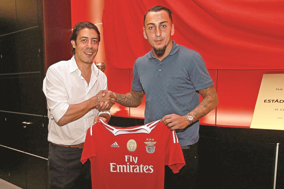 Kostas Mitroglou, Fulham, Lisboa, Benfica, desporto, futebol