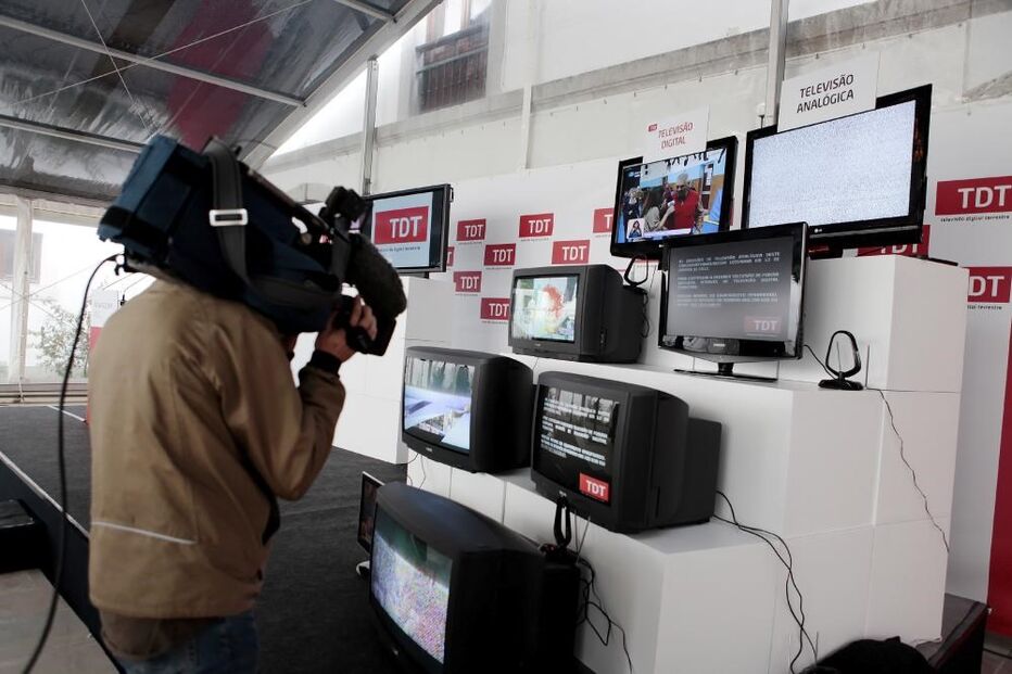  canais, RTP, milhões, custo, sistema