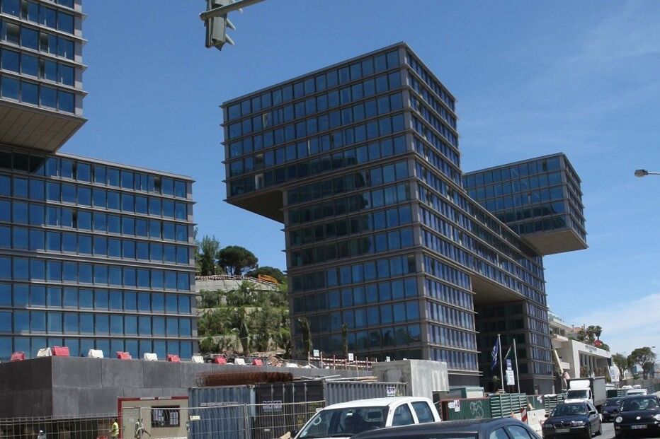 09-08-2015_23_51_01 25 sobrinho bes.jpg