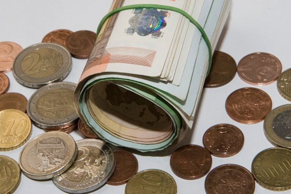 Economia, juros, divida portuguesa, economia, negócios e finanças, macroeconomia