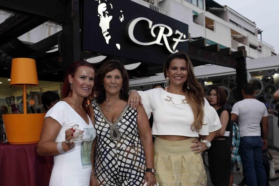 Elma Aveiro, Dolores e Katia Aveiro