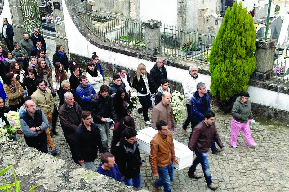 Morte de menina após operação na Justiça 