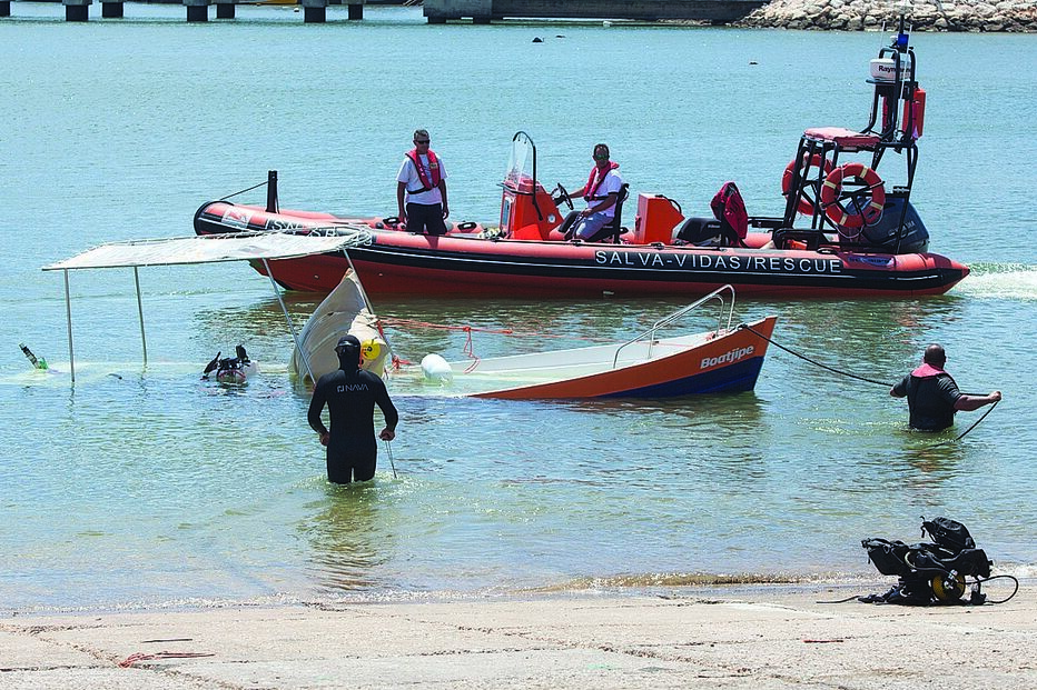 16-08-2015_23_34_33 10 alg barco.jpg