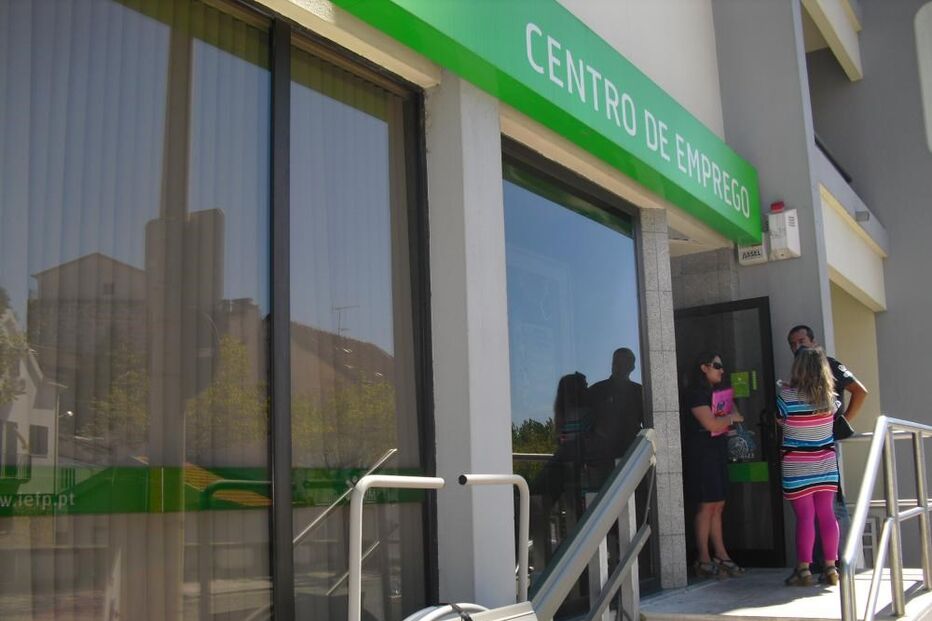 Desemprego, casais, inscritos, trabalho, economia, negócios e finanças