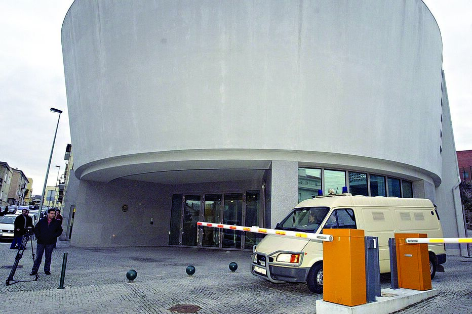 Inventa sequestro e quase se afoga 