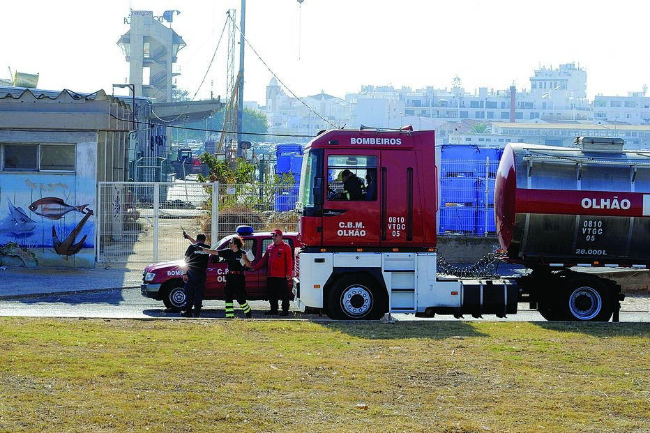 Meios a 250 km de distância 