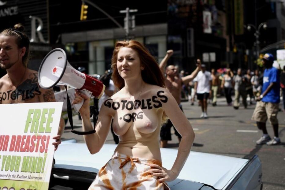 topless, free the nipple, nova iorque, new hampshire, marcha, direitos, igualdade