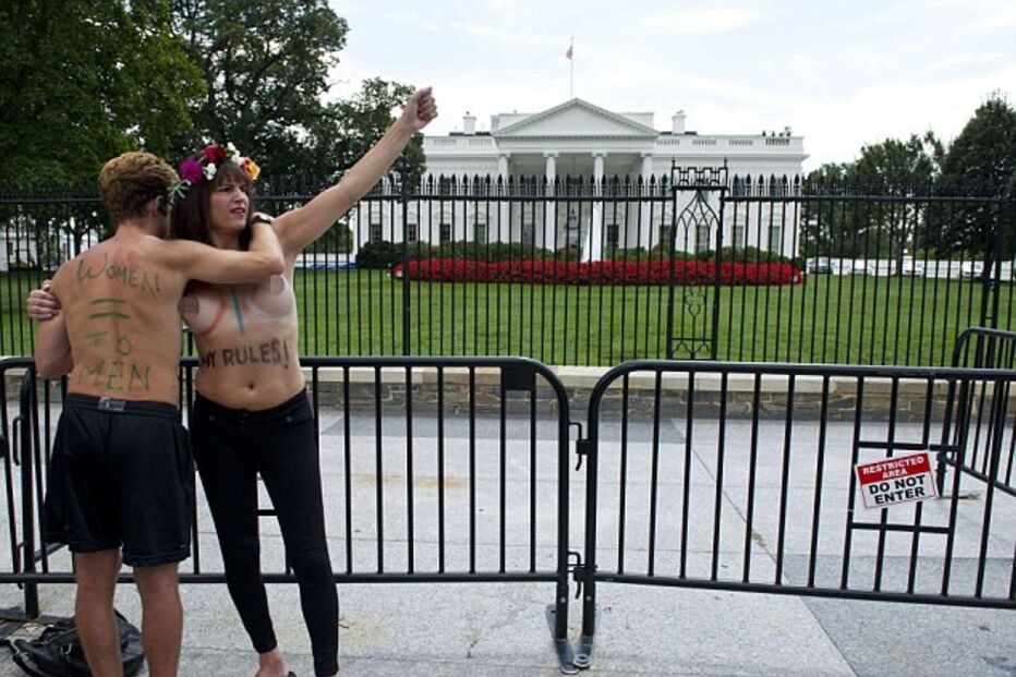 topless, free the nipple, nova iorque, new hampshire, marcha, direitos, igualdade