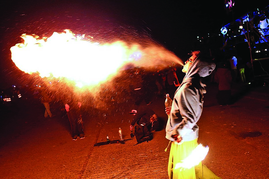 Pena de 50 mil € por cuspir fogo a crianças 