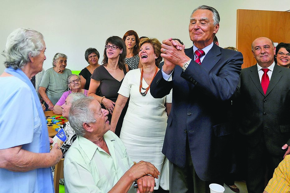 Vencedor sacrifica programa político 