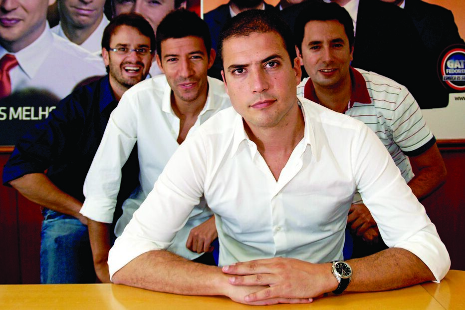 ‘Gato’ recebem Passos e Costa 