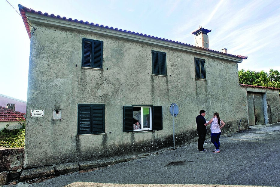 Ataca com fogo casa da ex-mulher 