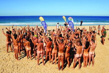 Nudistas pedem praias