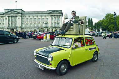 Bean faz furor em Buckingham 