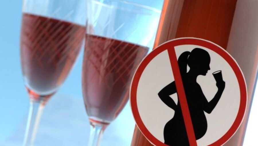 Um estudo revela que uma em cinco mulheres não deixa de beber álcool durante a gravidez