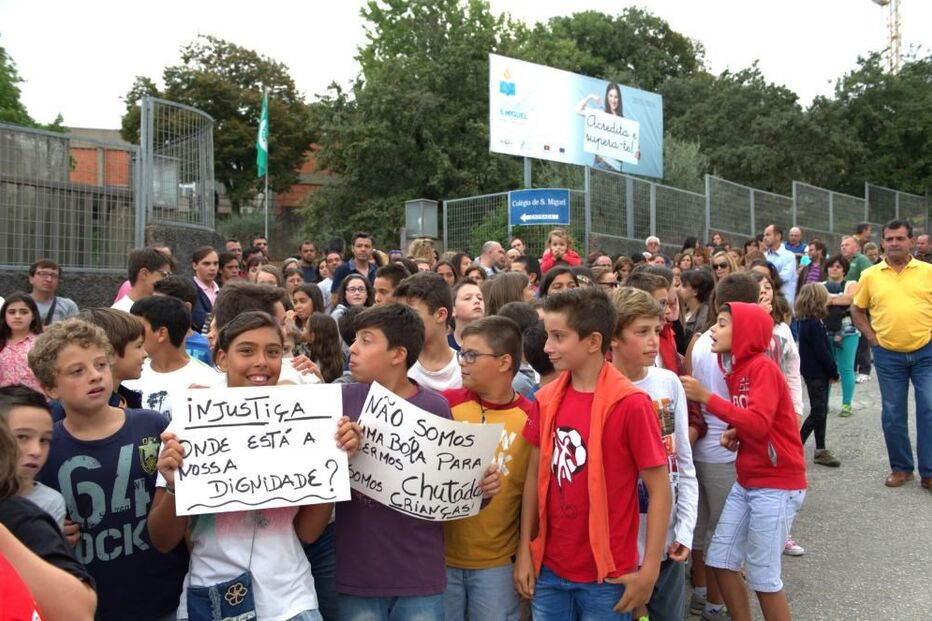 Protesto, Fátima, Colégio São Miguel, educação, escolas