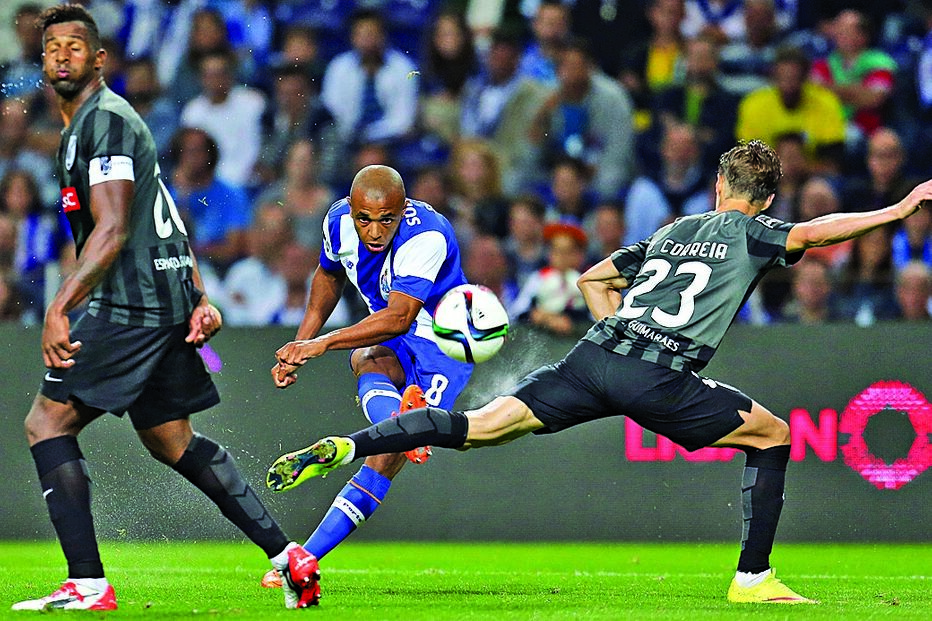 Brahimi desmente polémica religiosa 