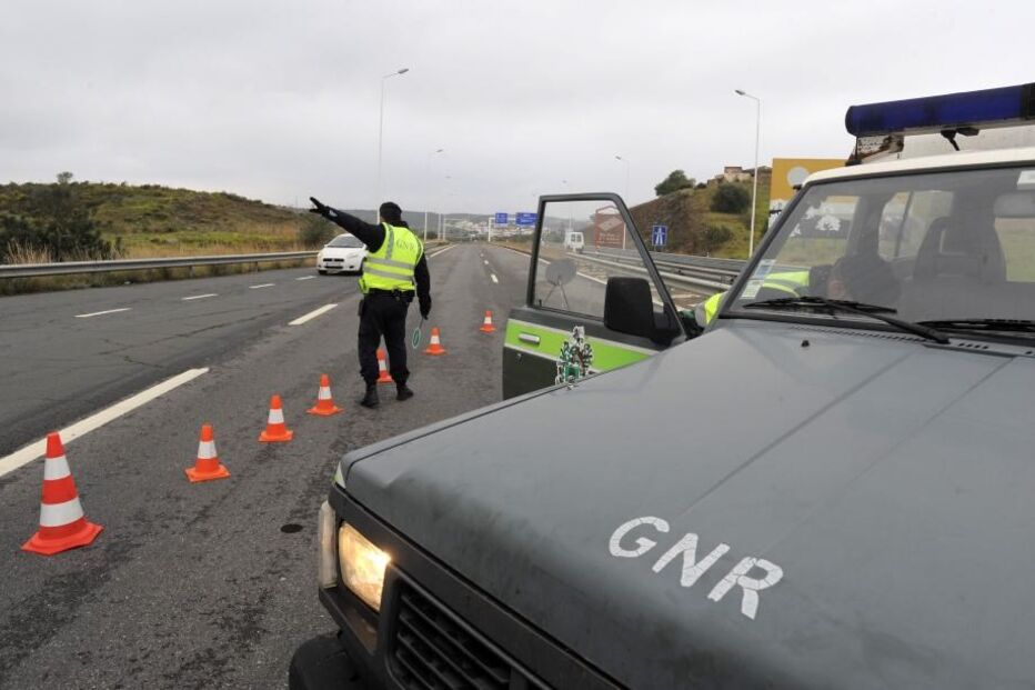 GNR, fiscalização, veículos, polícia, condução, álcool