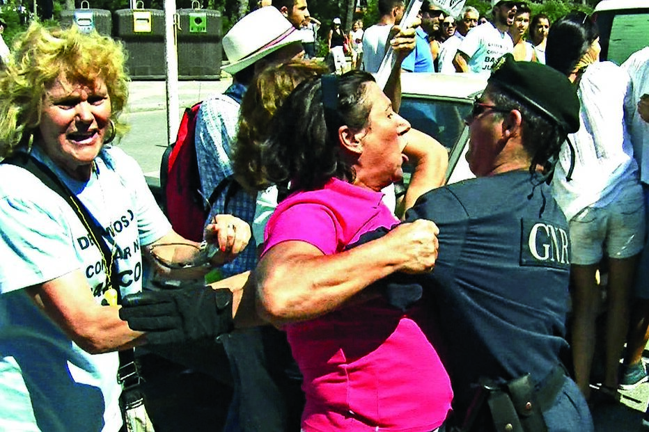 Lesados do BES apertam Portas 