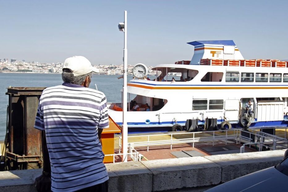 Transtejo, Lusa, José Manuel Oliveira, Federação dos Sindicatos de Transportes e Comunicações, FECTRANS, Cacilhas, Seixal