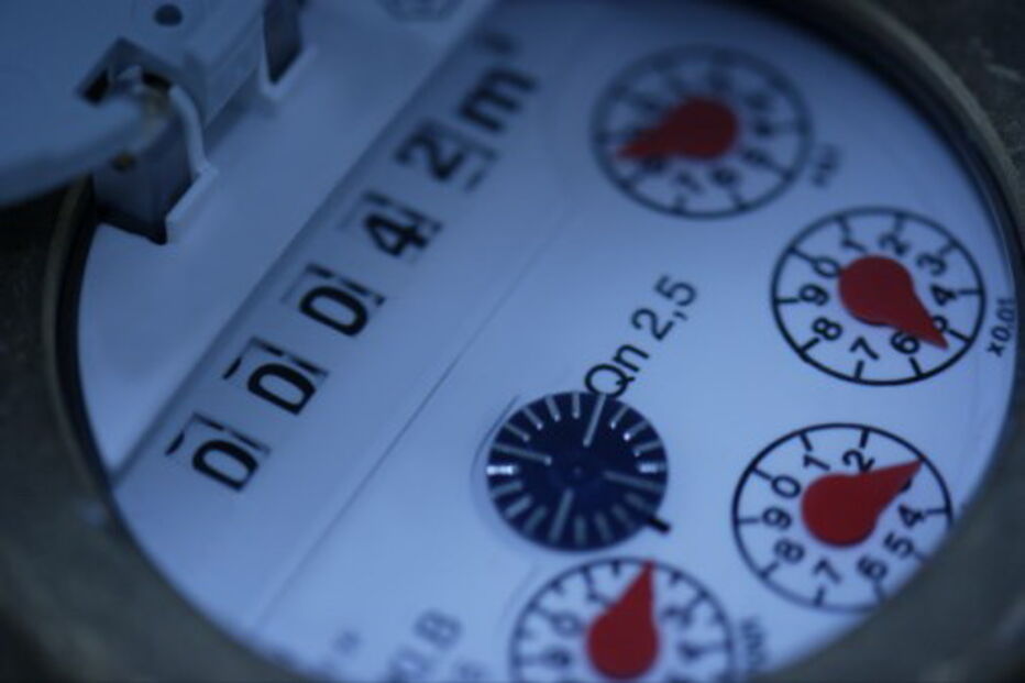 DECO, economia, cauções, água, luz, gás, devolução, contadores