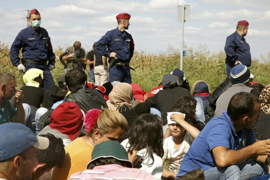 Hungria, refugiados, expulsão, fronteira, Síria, migrações