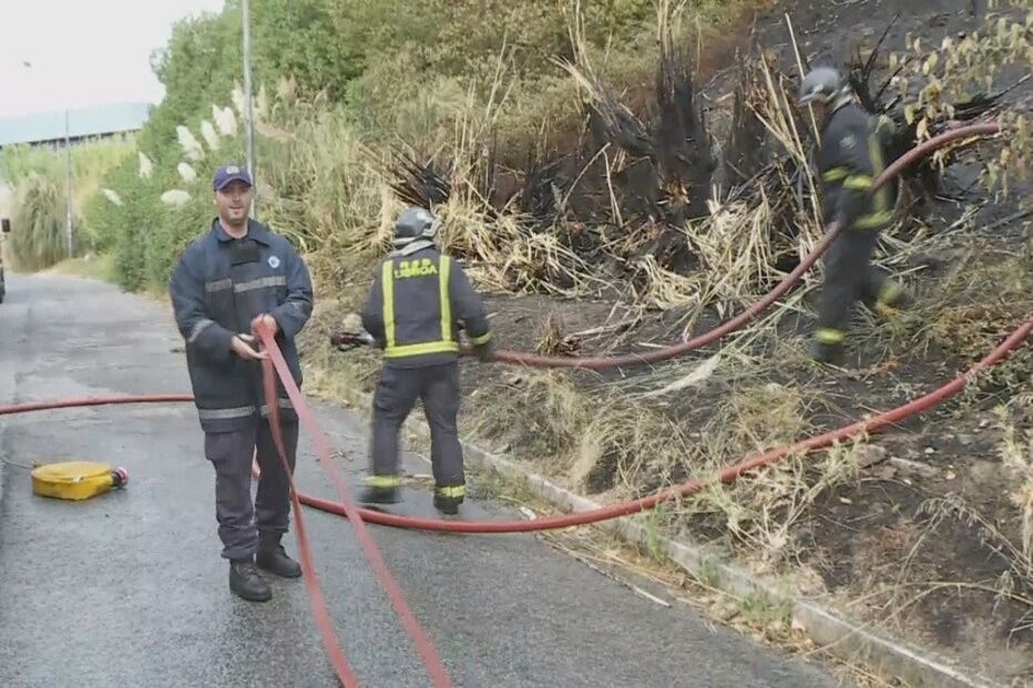 incêndio, rescaldo, fogo, bombeiros, acidentes e desastres, incêndios