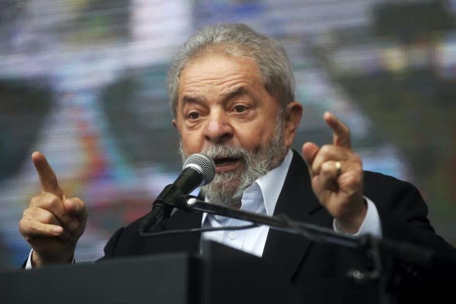 12-09-2015_00_39_29 32 lula reuters.jpg