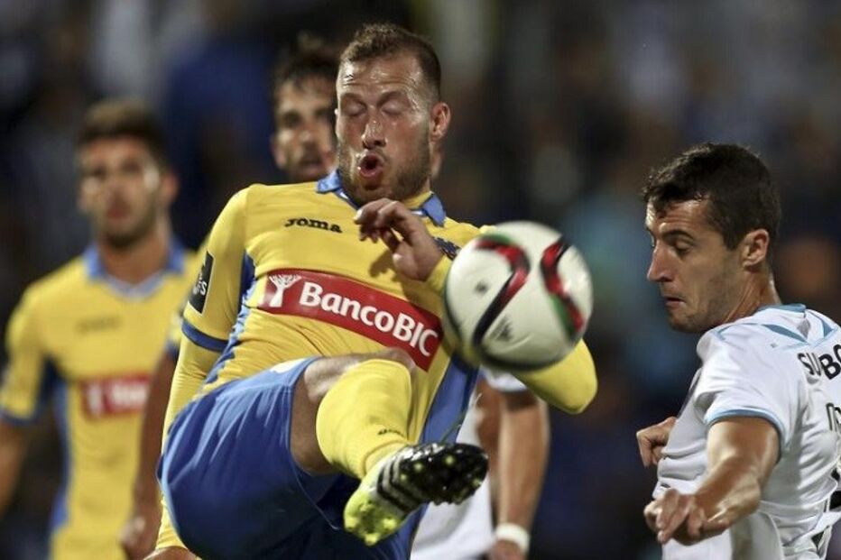 Arouca, FC Porto, futebol, I Liga portuguesa, Corona