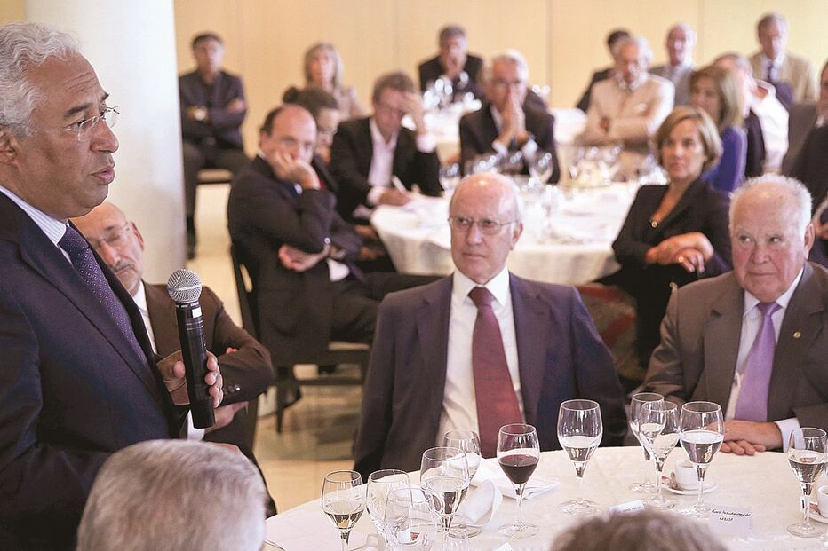 PS pede maioria para fazer acordos 