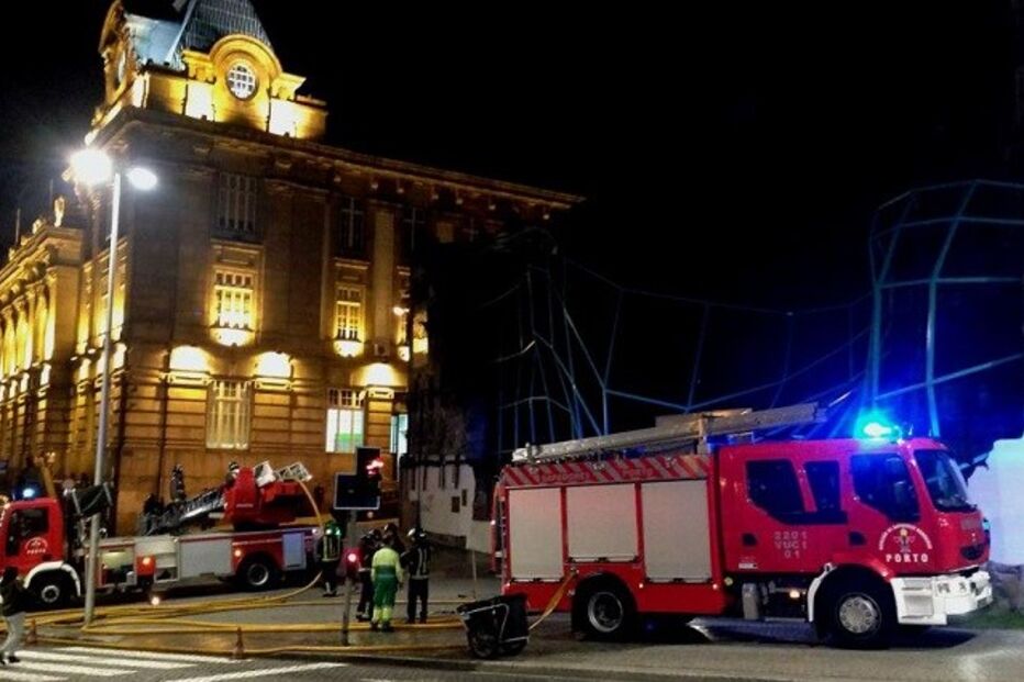 20-09-2015_02_02_09 10 braga incêndio.jpg