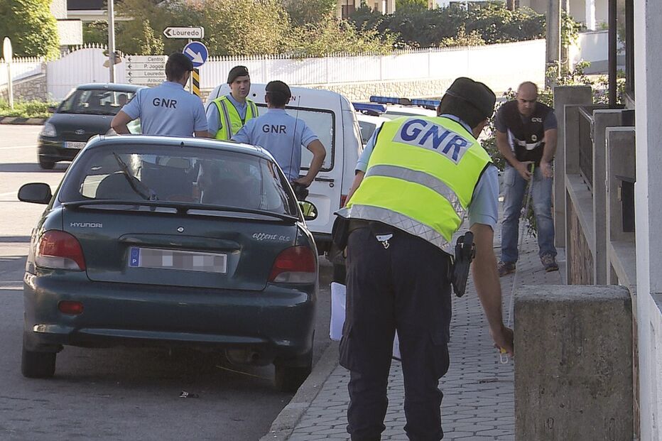 Menino atropelado em frente à família 