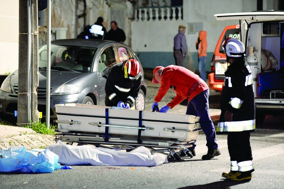 Condutor mata e põe-se em fuga 