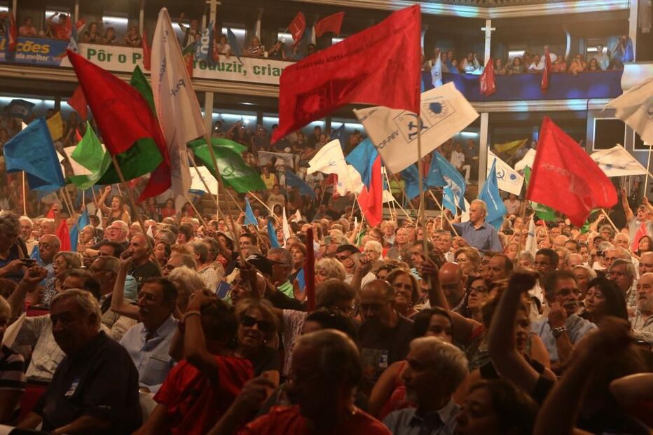 CDU, comício, agressão, militante, neo-nazis, PSP, investigação, queixa