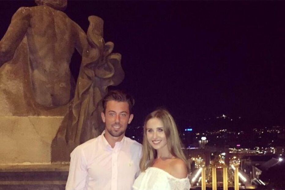 britânico, jovem, namorada, óbito, casamento, pedido de casamento, noivado, Josh Thompson, Abigail Hall